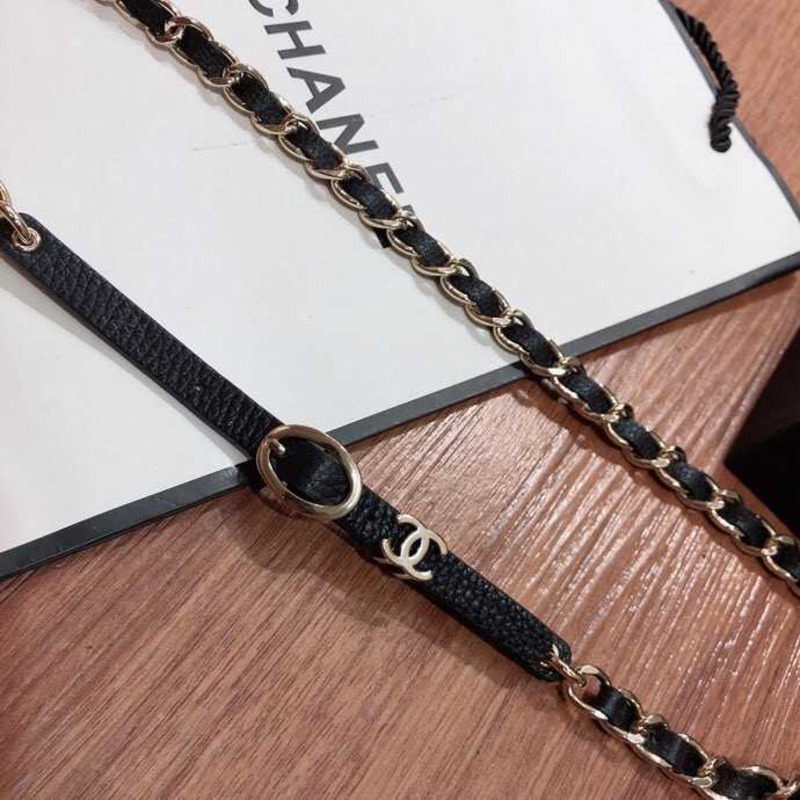 Ch*el chain and leather shoulder strap