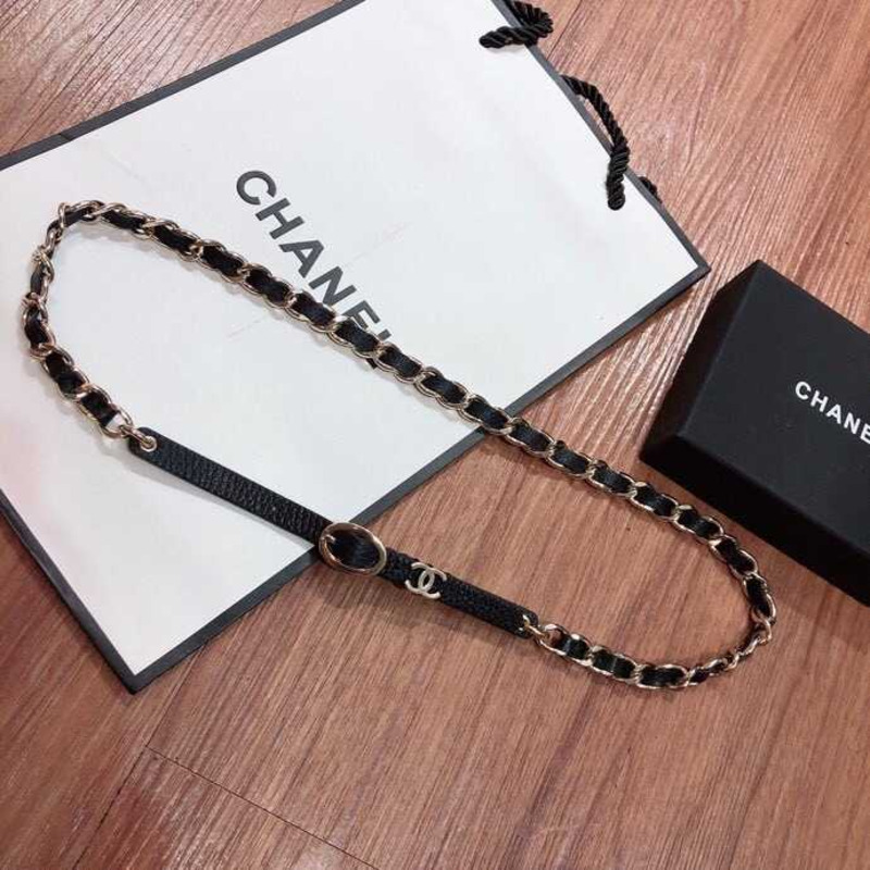 Ch*el chain and leather shoulder strap