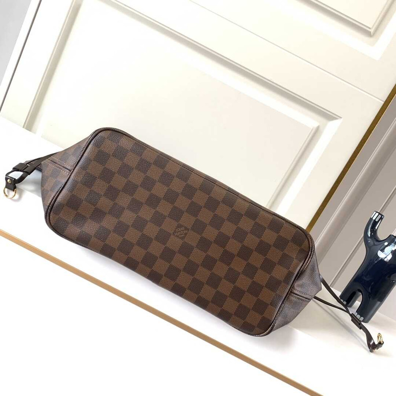 l**is V*t*n neverfull mm damier ebene