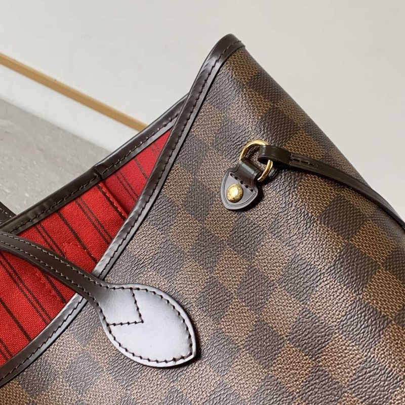 l**is V*t*n neverfull mm damier ebene