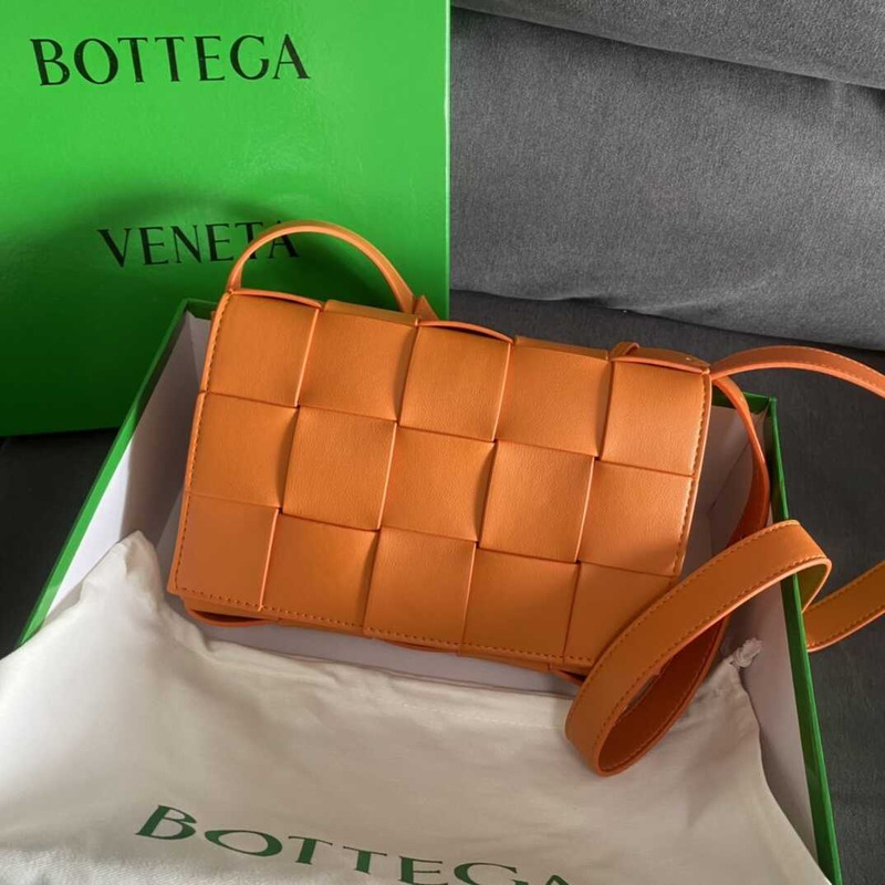 Bo*te*ga ve*ne*ta shoulder bag orange