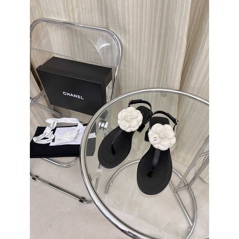 Ch*el white&cream camellia flower jelly sandals black