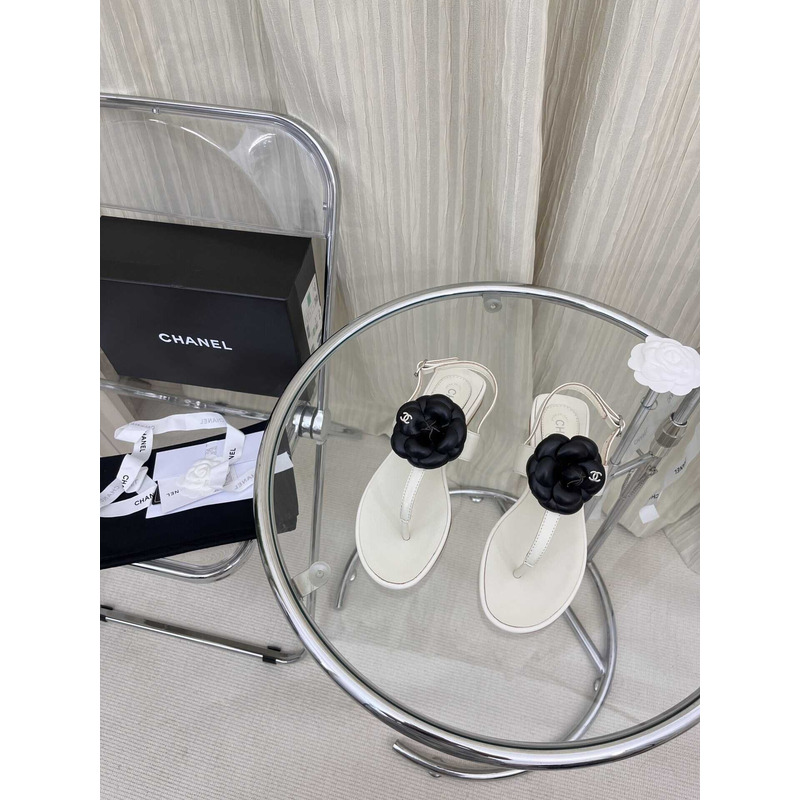 Ch*el black & cream camellia flower jelly sandals white