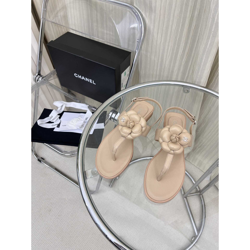 Ch*el beige& cream camellia flower jelly sandals beige