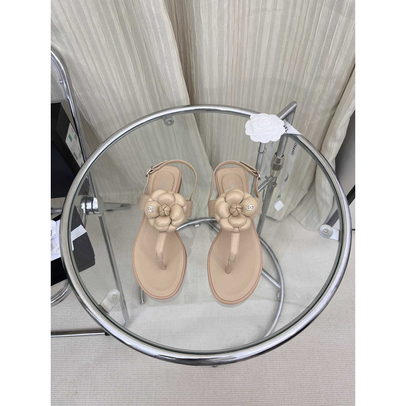 Ch*el beige& cream camellia flower jelly sandals beige