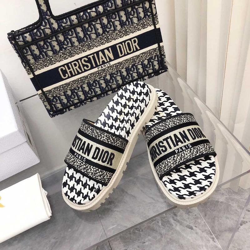 D*or leather sandals black&white