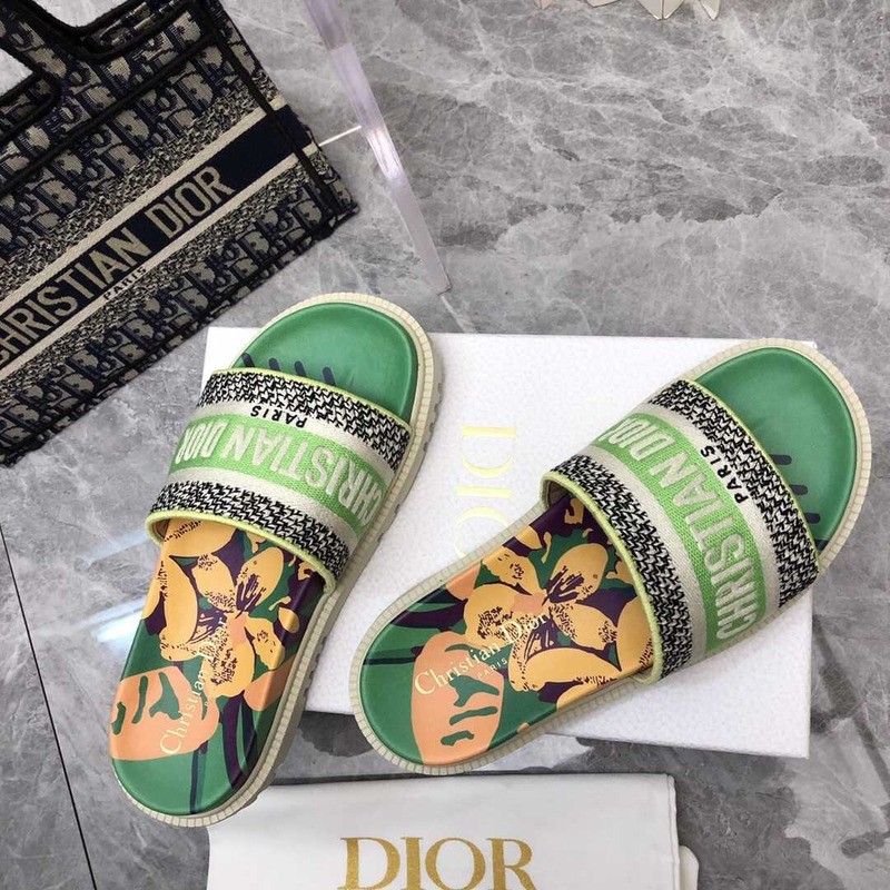 D*or dway slides reverse embroidered cotton green