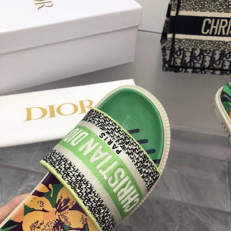 D*or dway slides reverse embroidered cotton green