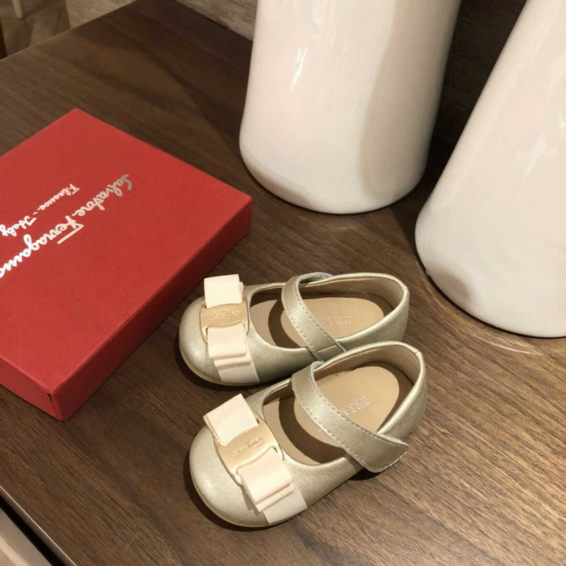 Ferragamo Kids Flat Shoes Beige