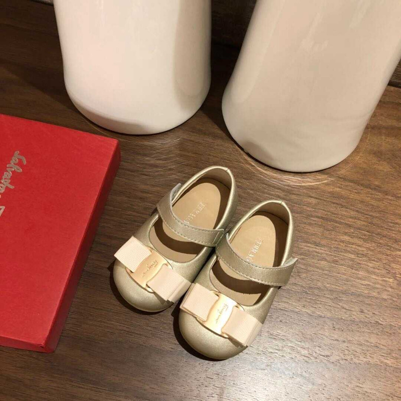 Ferragamo Kids Flat Shoes Beige