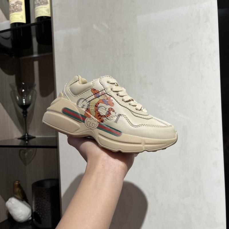 G*u*i x tiger kids  sneakers