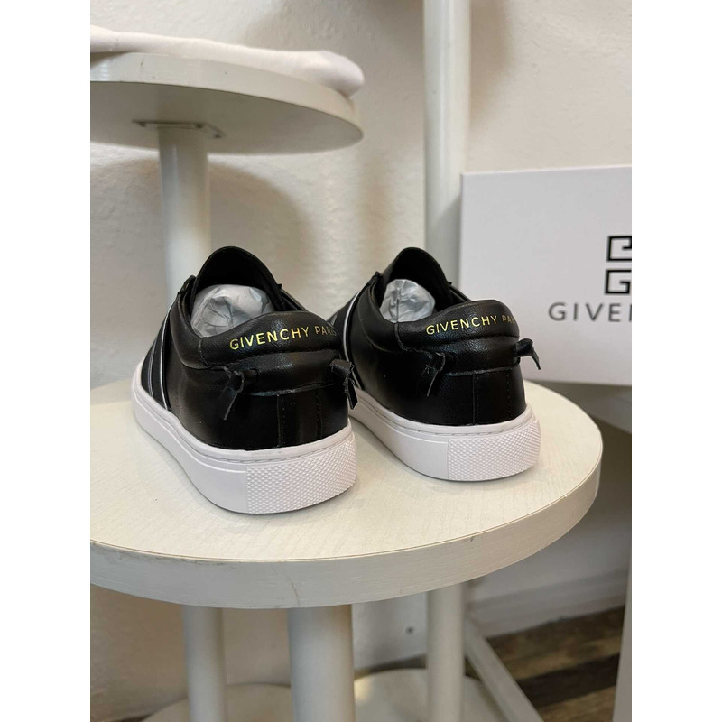 Givenchy Logo Kids Sneakers Black