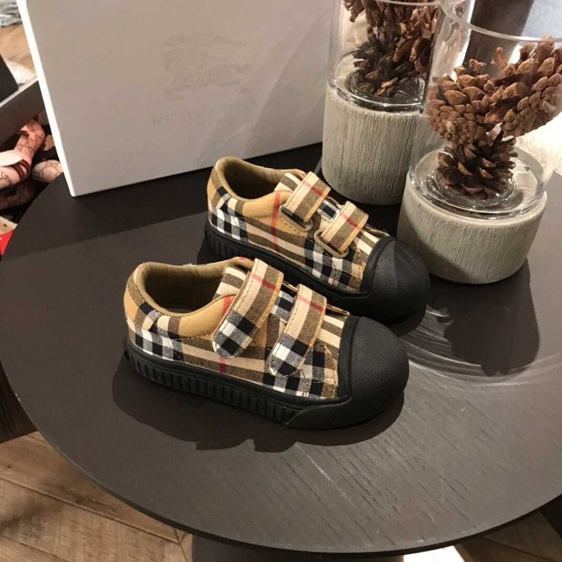 B**rry kids check canvas brown sneakers