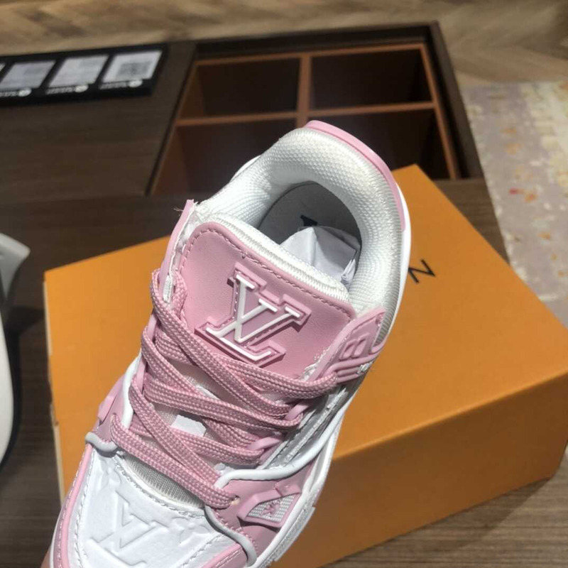 l**is V*t*n kids trainer line sneakers pink