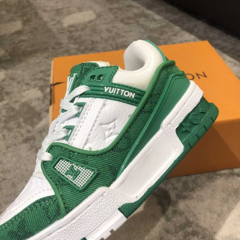 l**is V*t*n kids trainer line sneakers green&white