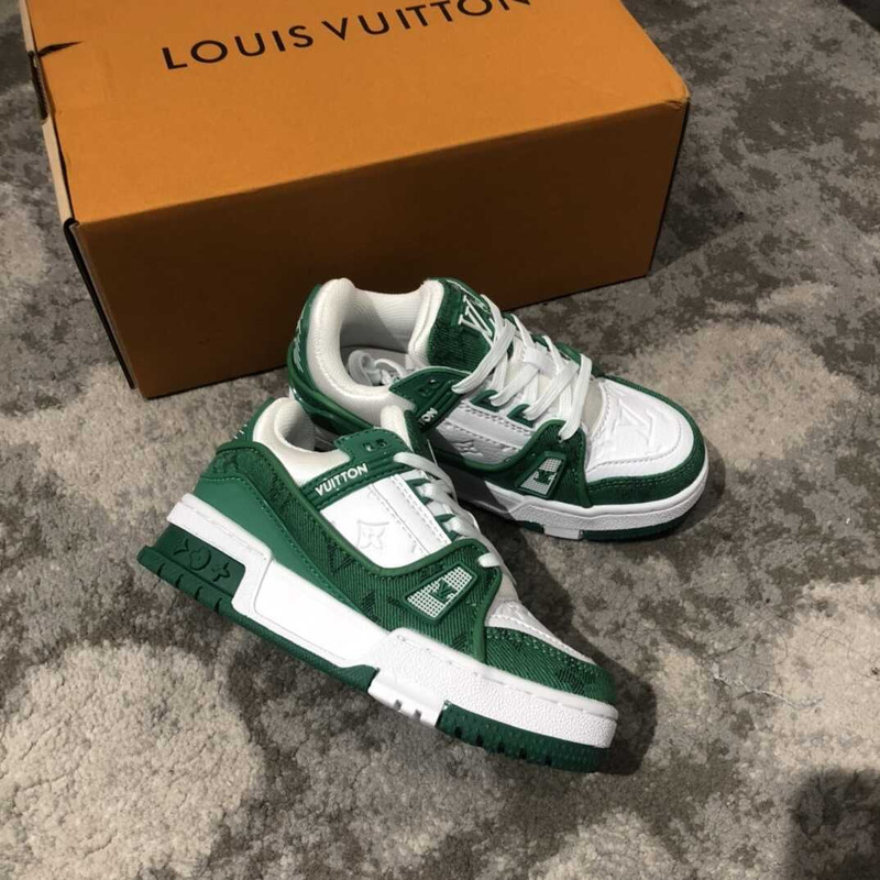 l**is V*t*n kids trainer line sneakers green&white