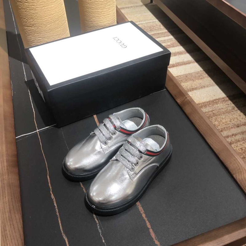 G*u*i kids leather shoes silver