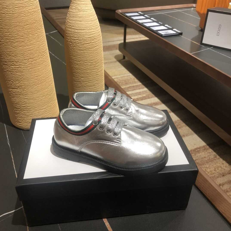 G*u*i kids leather shoes silver