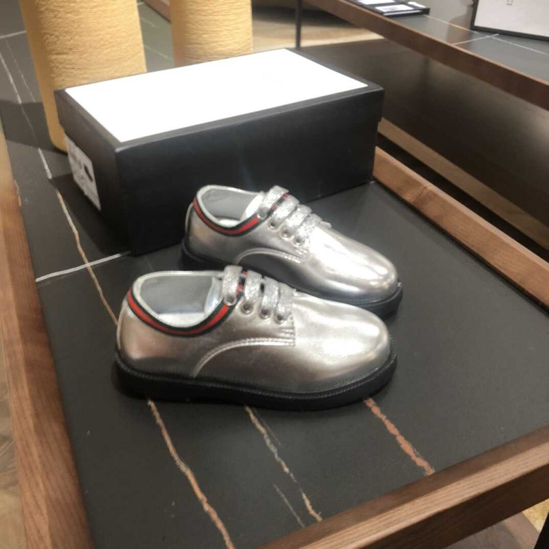 G*u*i kids leather shoes silver