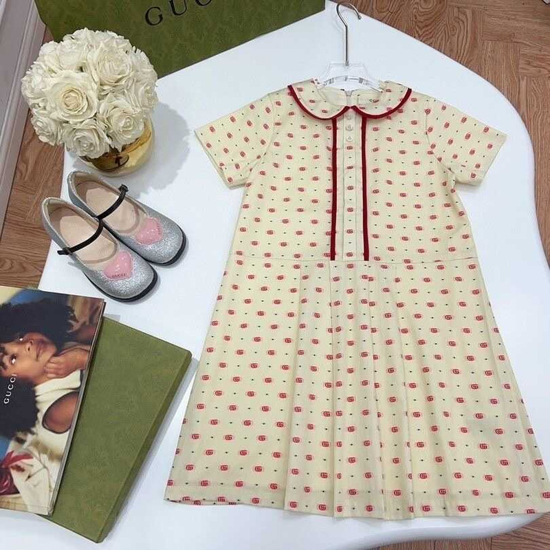 G*u*i kids dress cream