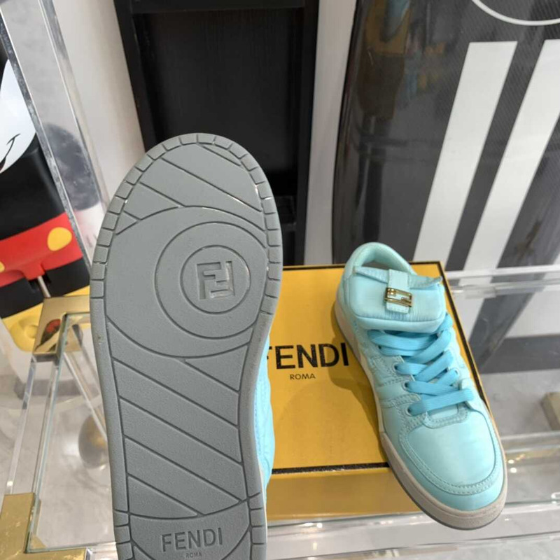 F**di match low-tops sneakers in light blue