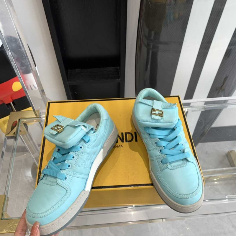 F**di match low-tops sneakers in light blue