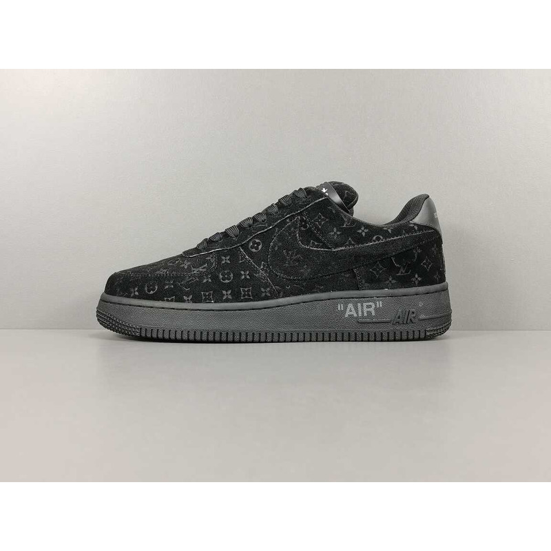 l**is V*t*n  x air force 1 low triple black