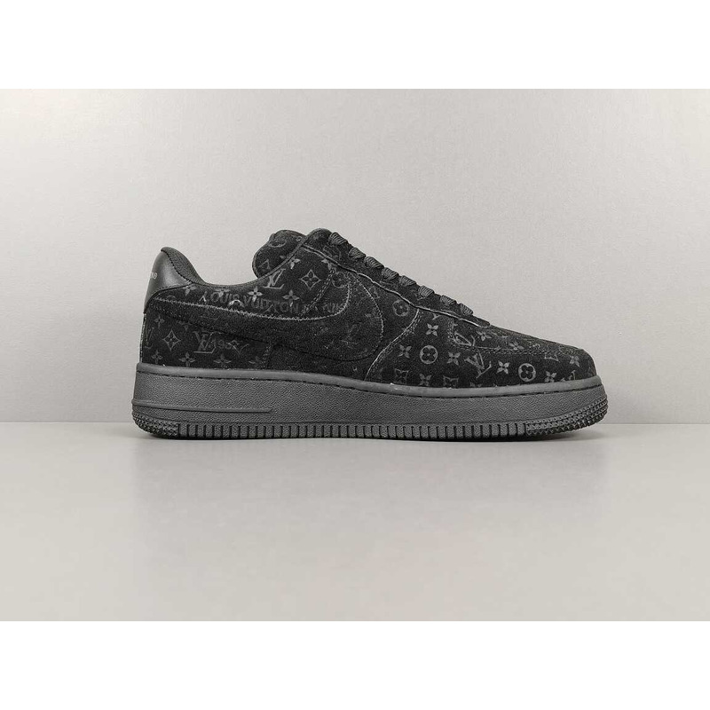 l**is V*t*n  x air force 1 low triple black