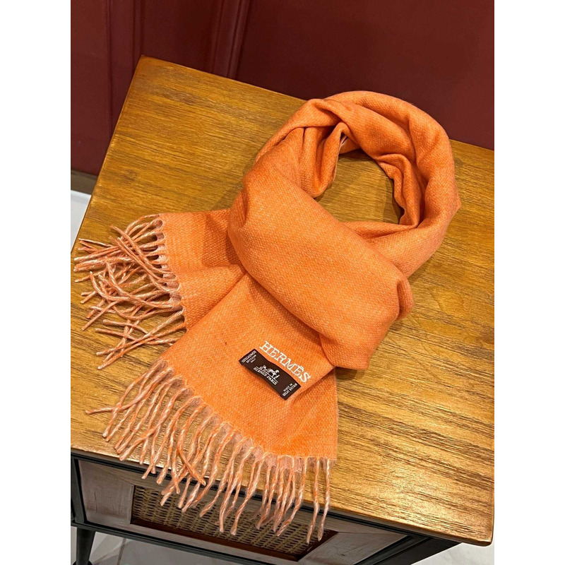 H**mes scarf orange