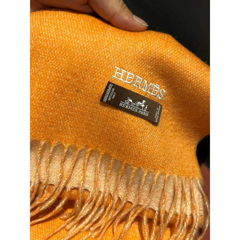 H**mes scarf orange