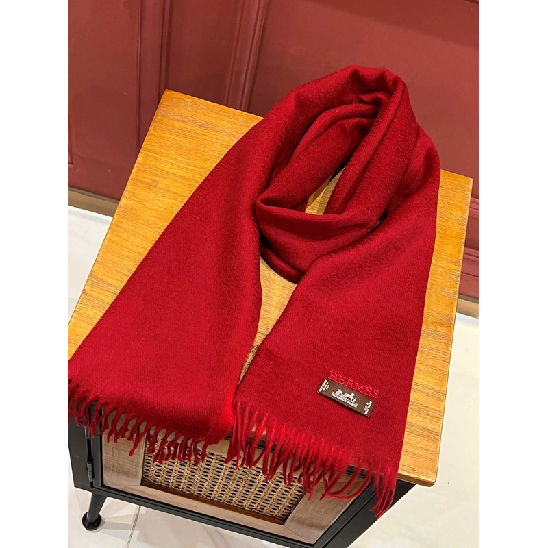 H**mes red scarf