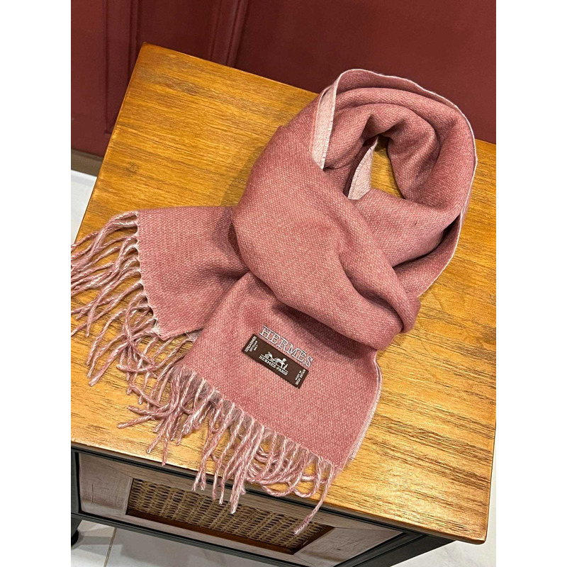 H**mes scarf pink