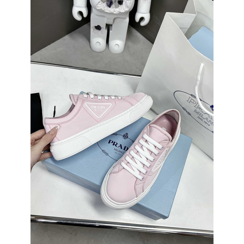 Pra*a logo print low top sneakers pink