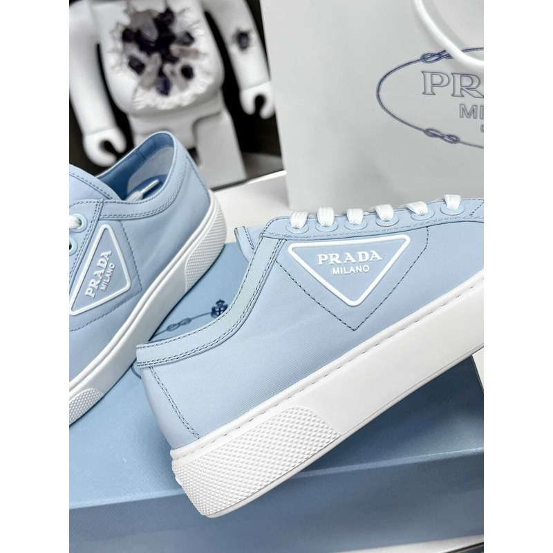 Pra*a logo print low top sneakers blue