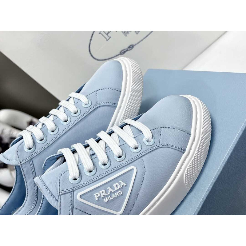 Pra*a logo print low top sneakers blue