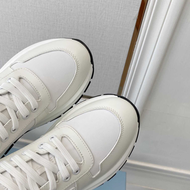 Pra*a leather sneakers white