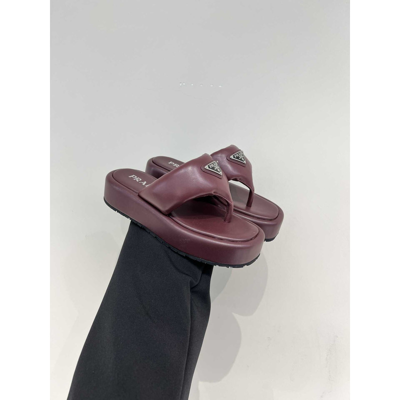 Pra*a soft padded nappa leather thong wedge sandals burgundy