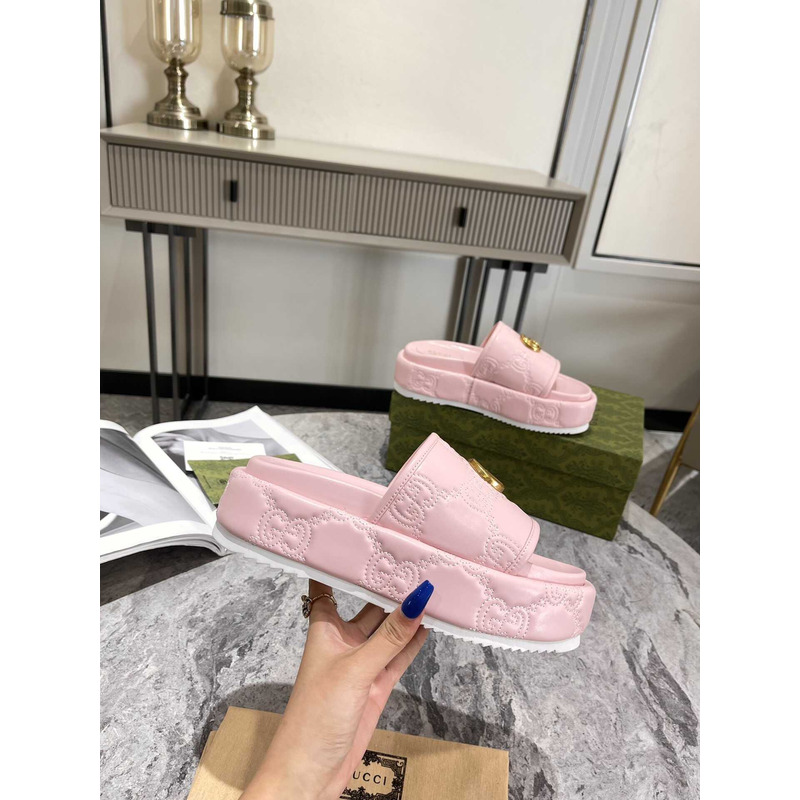 G*u*i platform sandals pink