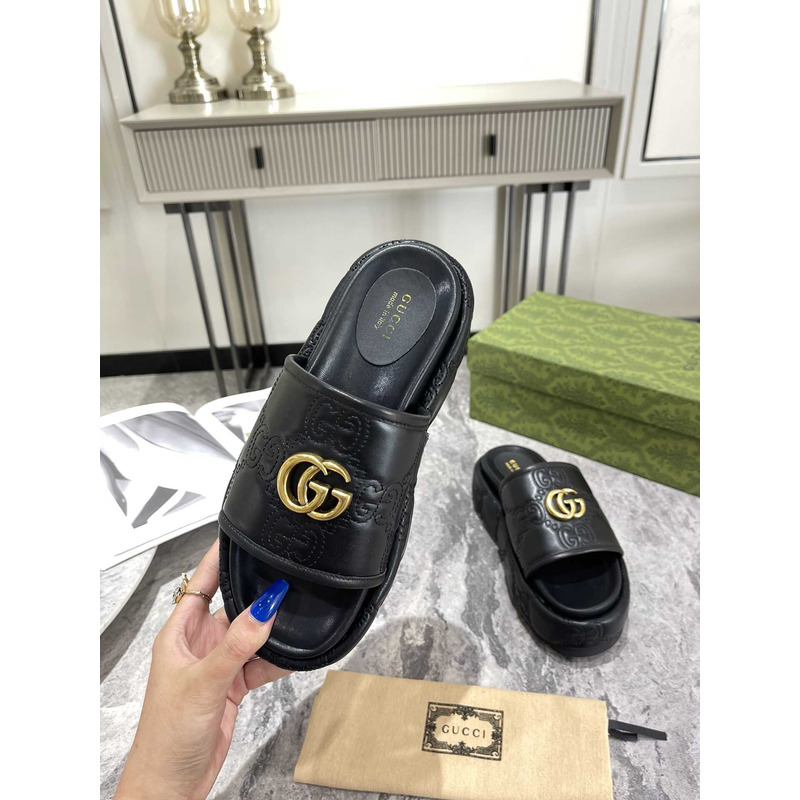 G*u*i platform sandals black