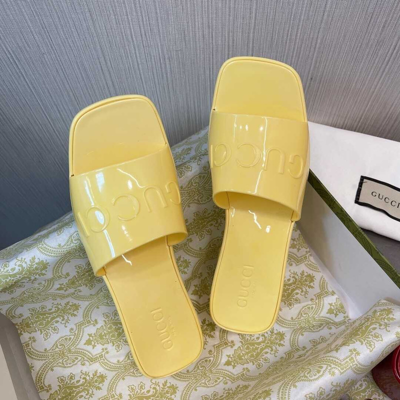 G*u*i women rubber slide sandal yellow