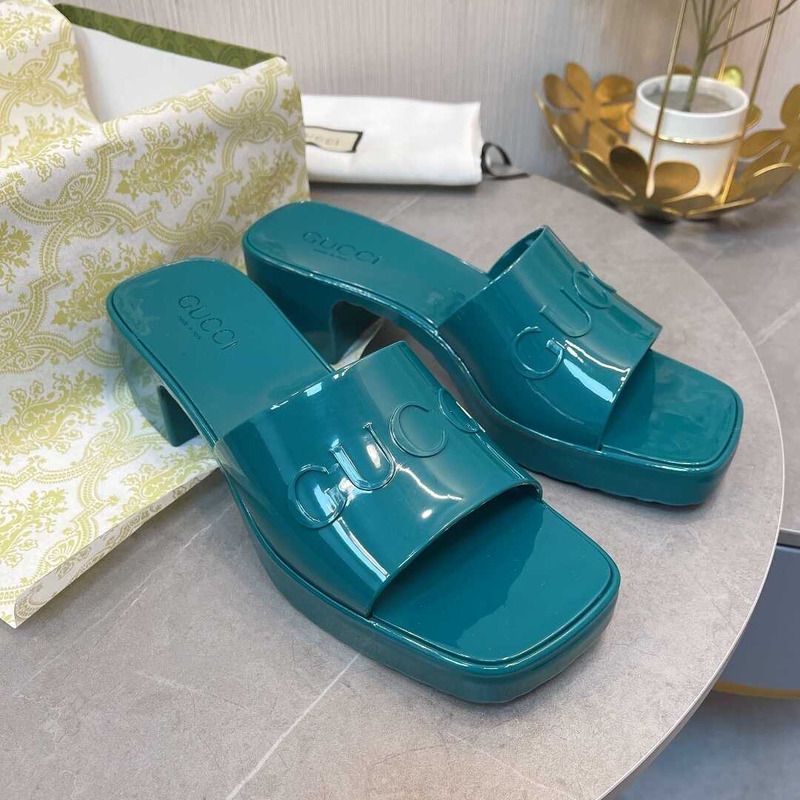 G*u*i women rubber slide sandal green