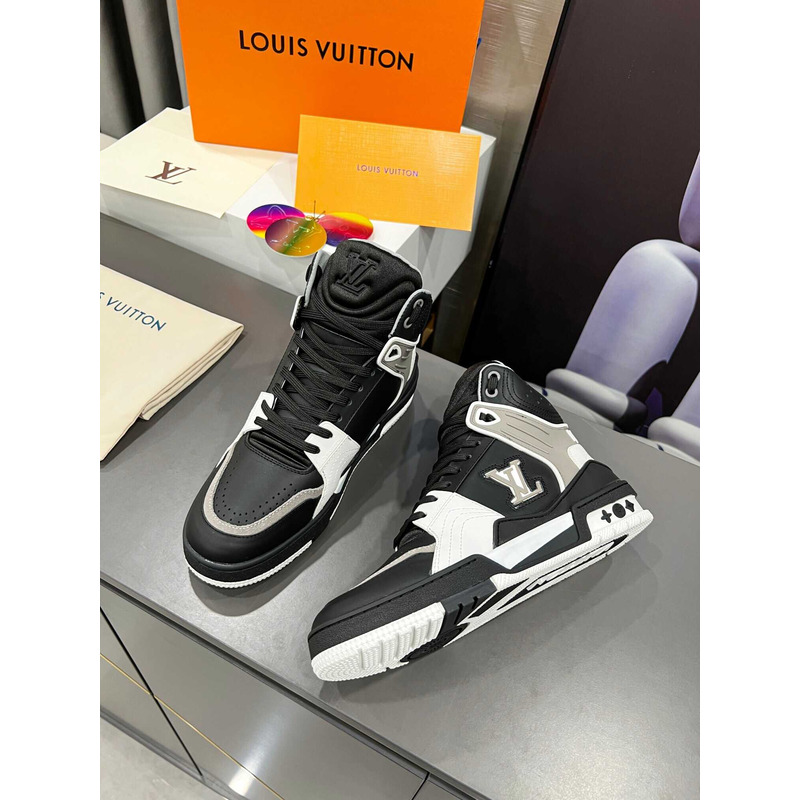 l**is V*t*n trainer high top black