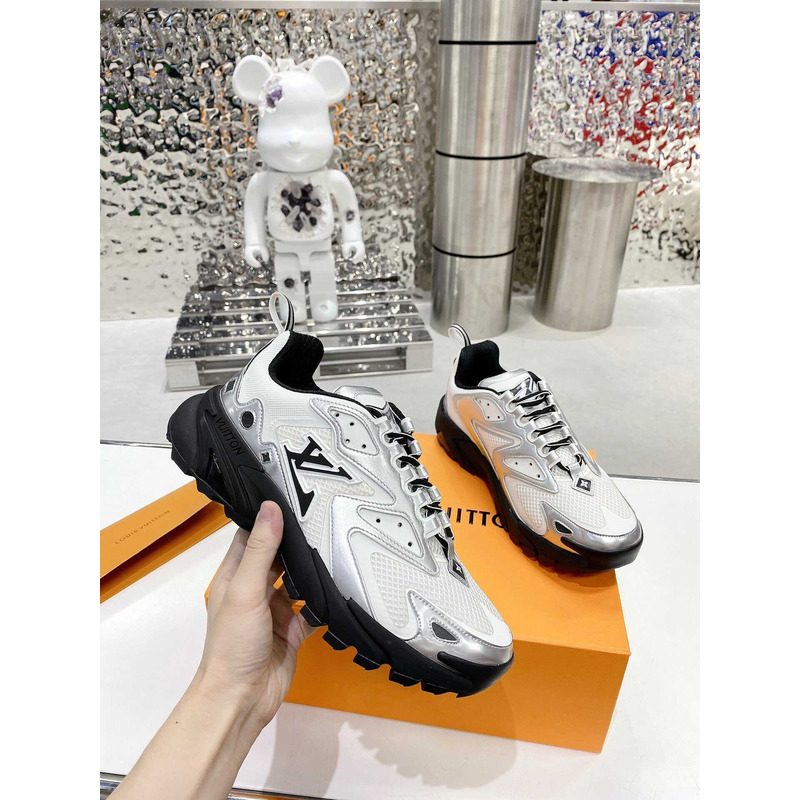 l**is V*t*n runner tatic sneakers white black