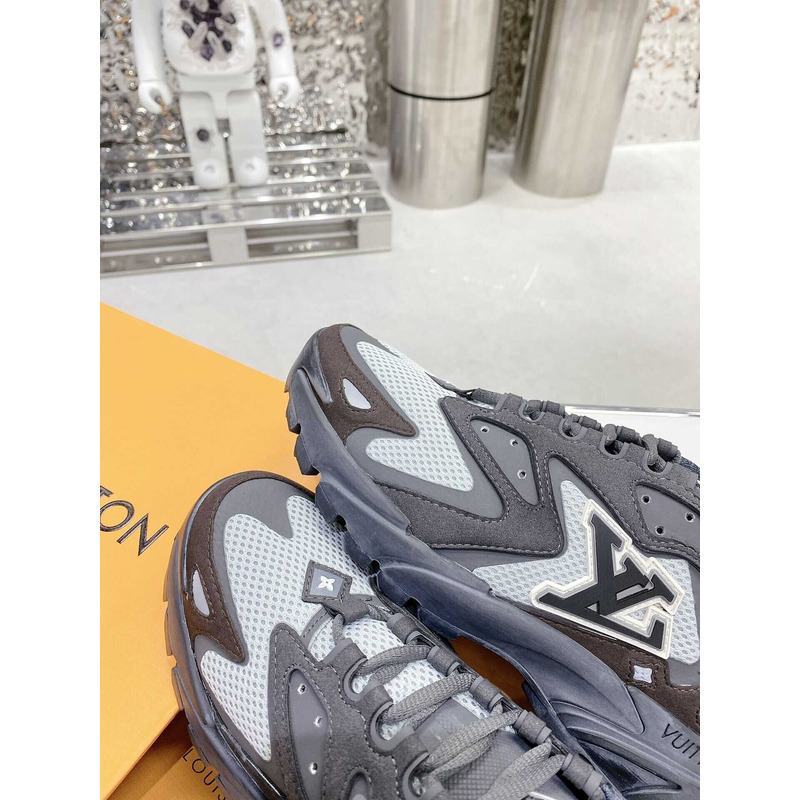 l**is V*t*n runner tatic sneakers grey