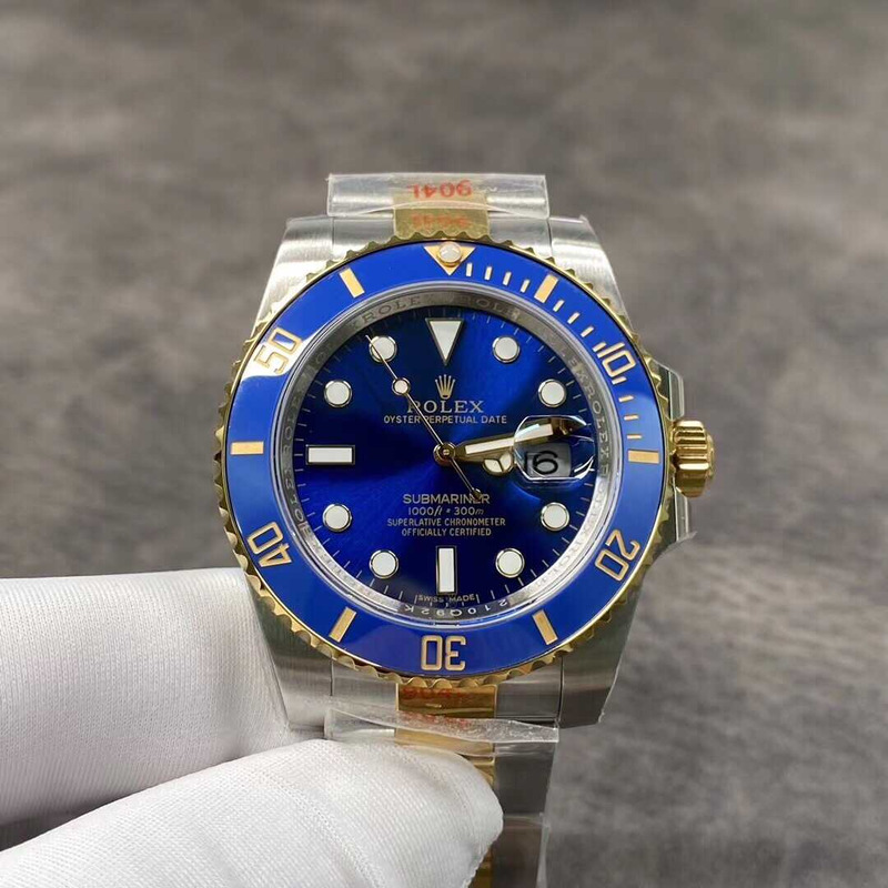 Rolex Submariner Date Oyster 41mm Oystersteel and Yellow Gold