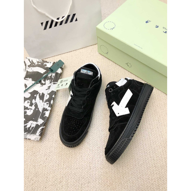 Off White Off Court Low Top Black White