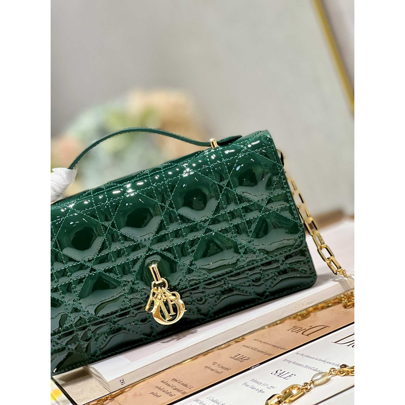 D*or mini miss D*or bag patent leather green