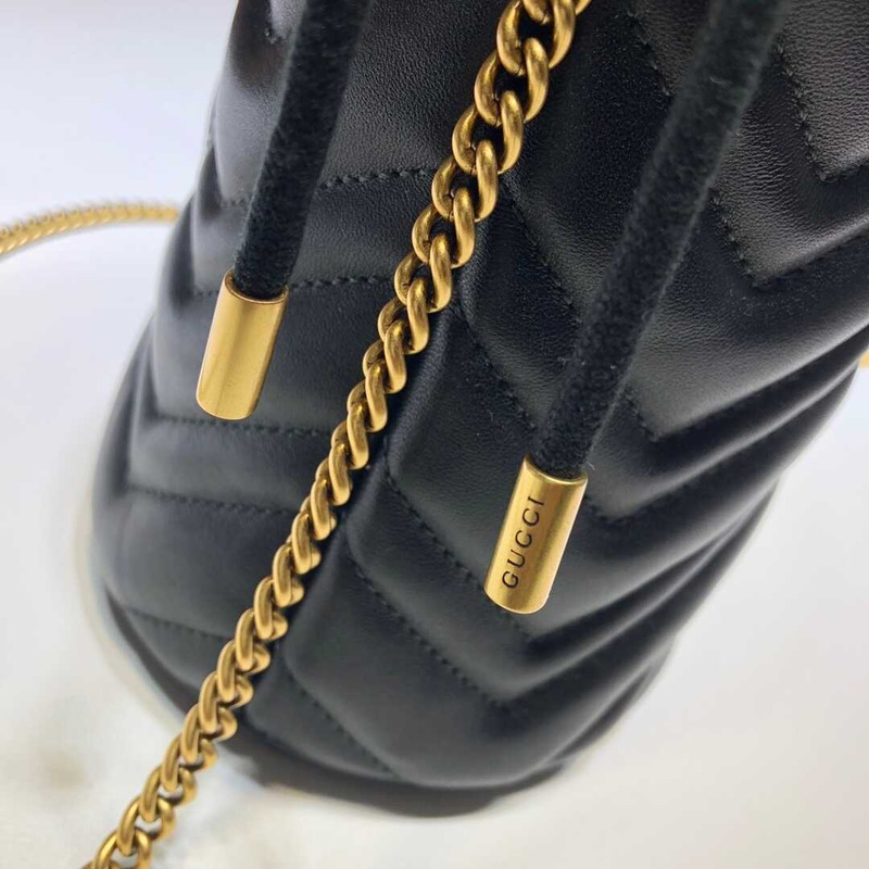 G*u*i gg marmont mini bucket bag