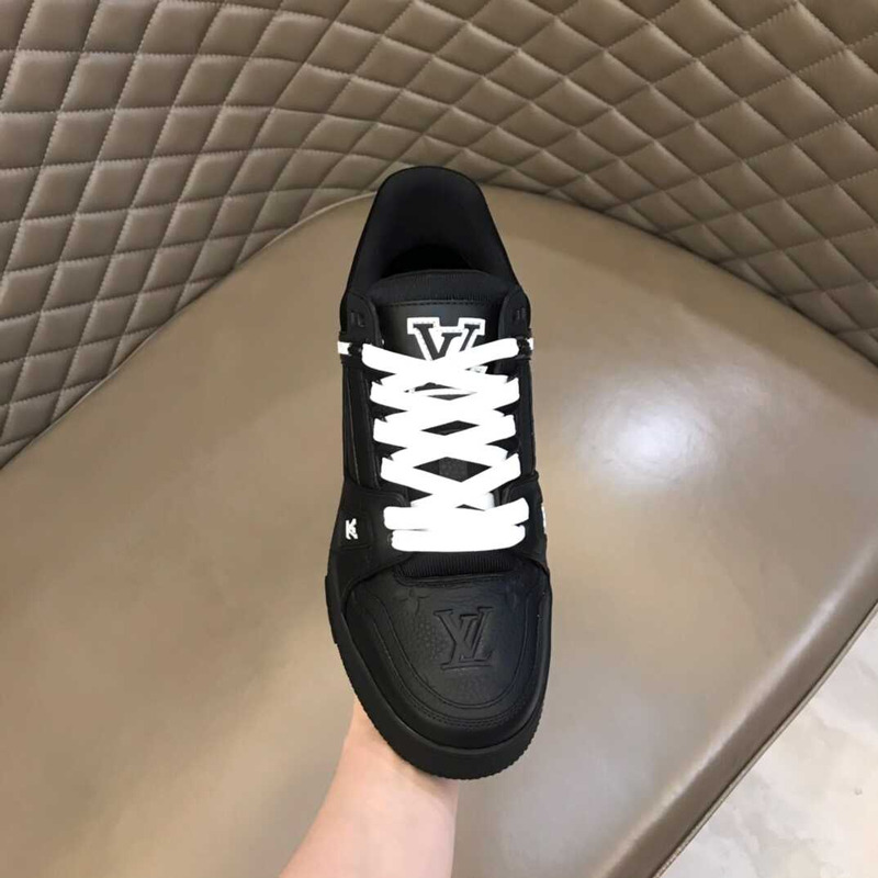 l**is V*t*n black trainer sneakers