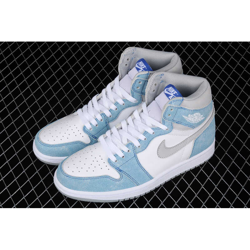 Nike Air Jordan 1 Mid UNC